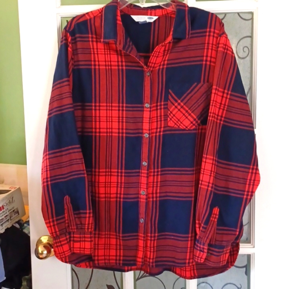 Old Navy flannel shirt  size XXLARGE  red and navy plaid